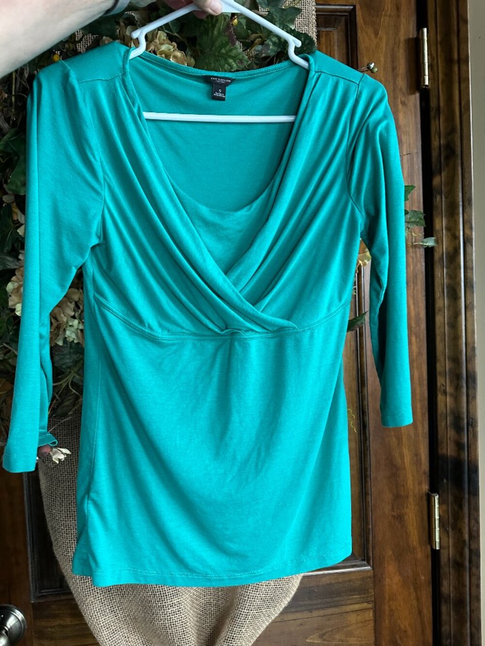 ANN TAYLOR Seafoam Knit Ruched Top ~ Size Small